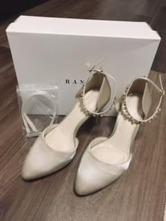 結婚式 パンプスのサムネイル