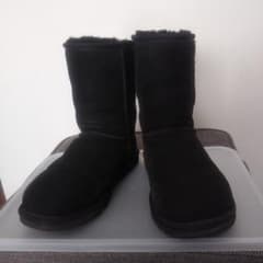 UGG　黒　23cmのサムネイル