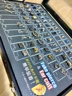元値5万円　新品未使用まとめ売りイヤーカフ フェイクピアスのサムネイル