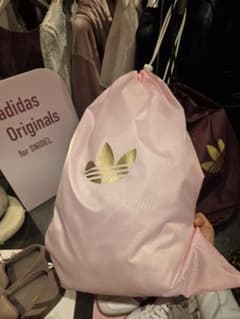 新品未開封 adidas for SNIDEL 巾着バッグ ピンクのサムネイル