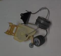 中古　TOTO 一体形便器 TCF9133LE 排水弁のサムネイル