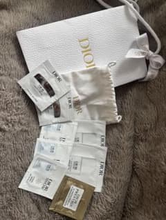 Dior コスメセット サンプル ショッパー付き DIOR サンプルセット ショッパー・巾着付き - メルカリ