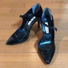 ダイアナ 黒パンプス 22.5センチのサムネイル