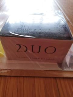 【新品未使用】おまけ付き　DUOデュオザクレンジングバーム黒のサムネイル