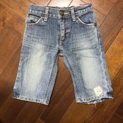Lee キッズ　ダメージ加工デニムハーフパンツ　お値下げ再出品のサムネイル