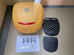 GIVI ジビ リアボックス 希少なイエロー　モノロックのサムネイル