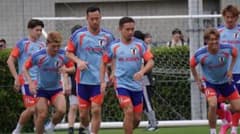 お得】日本代表 2026 トレーニングトップ XL - メルカリ