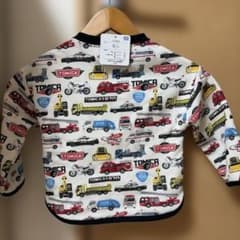 新品　トミカ　裏起毛　トレーナー　95cm　保育園 働く車　男の子　長袖のサムネイル