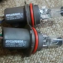 値下げ❕フォード製！HB5 , 9007, 12V  2個セットです！のサムネイル