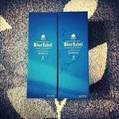 Johnny Walker Blue 空き瓶　2個セットのサムネイル