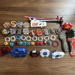ベイブレードバースト 大量 パーツ・ランチャー多数 まとめ売り 引退品のサムネイル