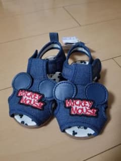 ベビーサンダルのサムネイル