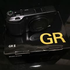 【2/3までの最終価格】「 RICOH GRⅡ 」APS-Cのサムネイル