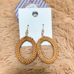 Forever 21 の イヤリングのサムネイル