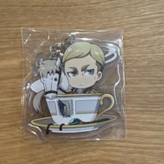 進撃の巨人 アクリルキーホルダー カップイン　エルヴィンのサムネイル