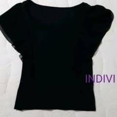 トップス　INDIVI　フリル　ブラックのサムネイル
