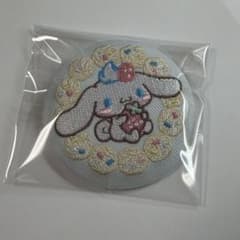 サンリオ 刺繍缶バッジビスケット4 シナモロールのサムネイル