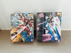 バンダイ MG 1／100 インフィニットジャスティス νガンダム セットのサムネイル