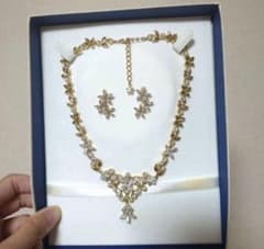 love tiaraのピアスネックレスセット　ゴールドのサムネイル
