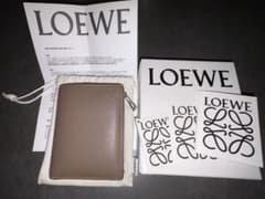 LOEWE 二つ折り財布のサムネイル