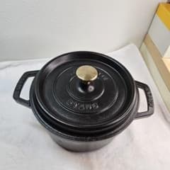 STAUB ストウブ 鋳鉄製 両手鍋 20cm 黒 - メルカリ