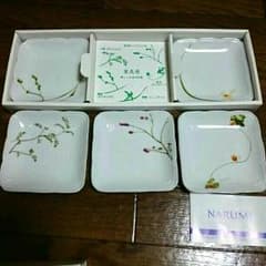 ナルミチャイナ  小皿５枚セットのサムネイル