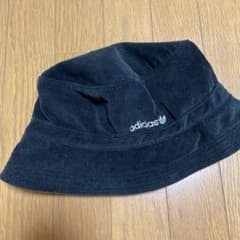 adidas バケハ　バケットハットのサムネイル