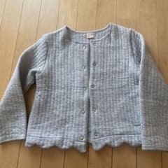 petit main グレーカーディガン　130㌢のサムネイル