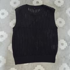 UNIQLO ニットベスト ブラック Mのサムネイル