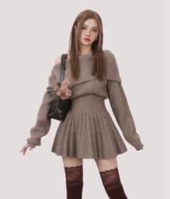 DALLA セーラーカラー プリーツニットトップス カーキのサムネイル