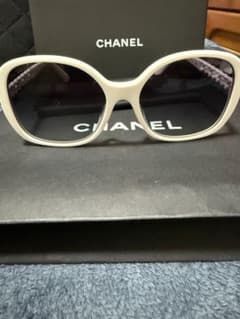 CHANEL サングラス ホワイト チェーンモチーフ CHANEL サングラス ホワイト チェーンモチーフ - メルカリ