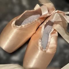 Capezio トゥシューズ 3.5C 176 コンテンポラ - メルカリ