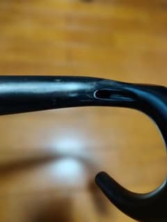 【未使用品】TNI Peloton 超軽量カーボンハンドル 幅420mmのサムネイル