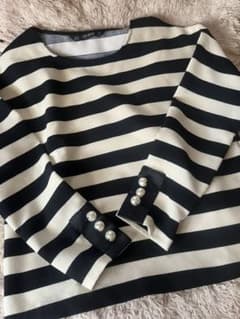 【白クマちゃん様専用】ZARA パール付ボーダーカットソーのサムネイル