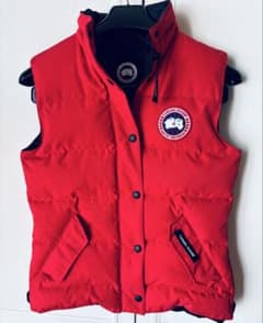   フリースタイルクルー ダウンベスト レッド XS CANADA GOOSE フリースタイルクルー ダウンベスト レッド メンズxs