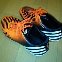 サッカースパイク22．5㎝のサムネイル