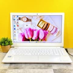 きれいなホワイト❣SSD搭載で快適✨薄型 フルHD カメラ付きWindows11