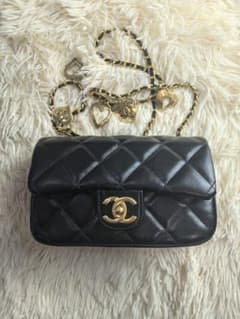 CHANEL ショルダーバッグ　ハート　チェーン　ノベルティ　週末価格❗️ CC in Love Heart Bag ハート チェーン ショルダー バッグ 2022