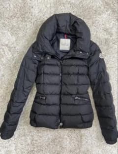MONCLER ブラック ダウンジャケットのサムネイル