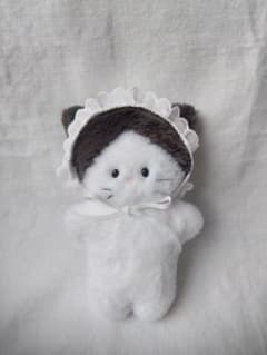 ハチワレぬいぐるみのサムネイル
