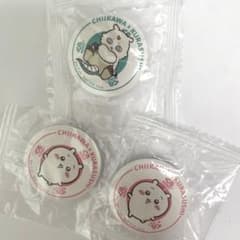 ちいかわ くら寿司 缶バッジ 3個セットのサムネイル