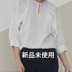BEIGE. パフスリーブ ブラウス ホワイト