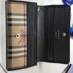 Burberry 財布のサムネイル