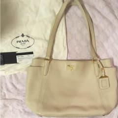 ☆めーさん専用☆プラダ レザートート☆のサムネイル
