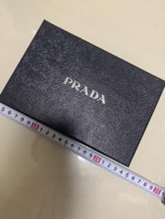 PRADA空き箱のサムネイル
