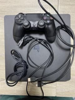 Sony PlayStation 4 本体 ブラックのサムネイル