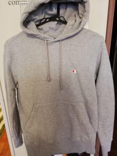 【お値下げ】チャンピオン champion パーカー　Sサイズのサムネイル
