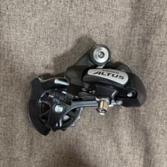 SHIMANO ALTUS リアディレイラーのサムネイル