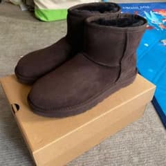 UGGのブーツのサムネイル