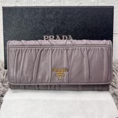 美品　PRADA ナッパゴーフル　長財布　レディース　ラベンダー 美品 PRADA ナッパゴーフル 長財布 レディース ラベンダー - メルカリ